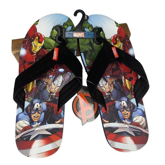 Marvel Avengers Men Flip Flops Graphic Sandal Size 13 NWT - Picture 2 of 7